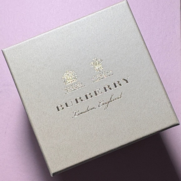 Burberry Silver Pendant with Letter “E” - Picture 11 of 11